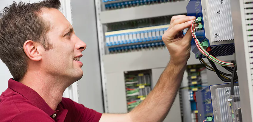 Offshore and Petroleum Facility Electrician in Lewis Center